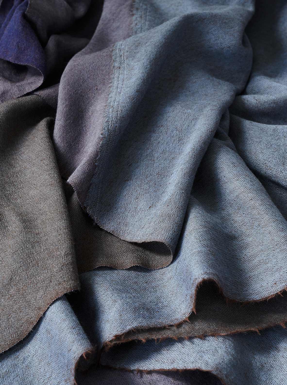 Larusi - Reversible wool shawl/throw