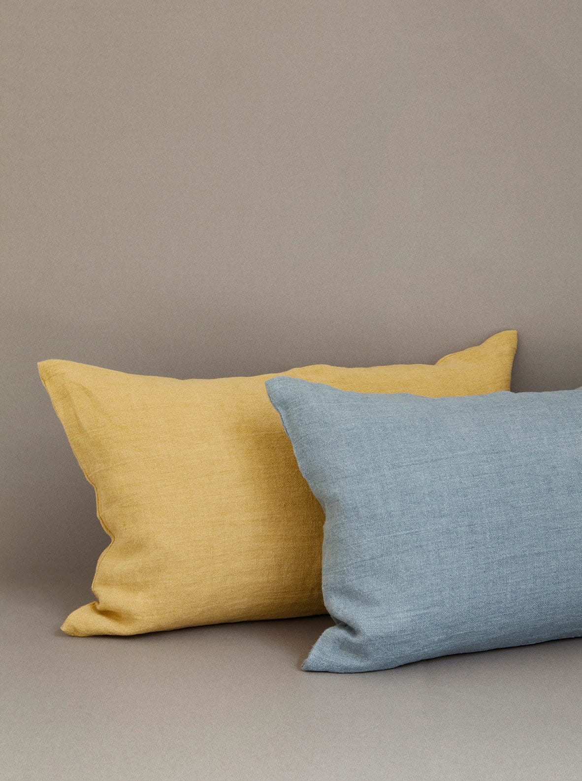 Larusi - Linen cushion cover