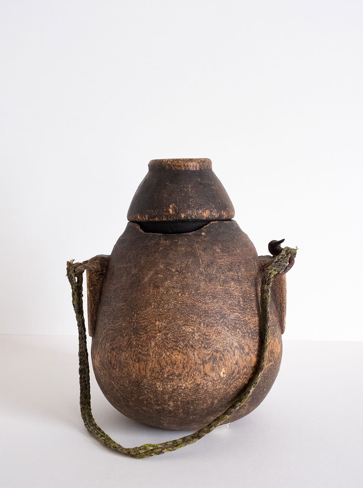 Larusi - Wooden milk jug