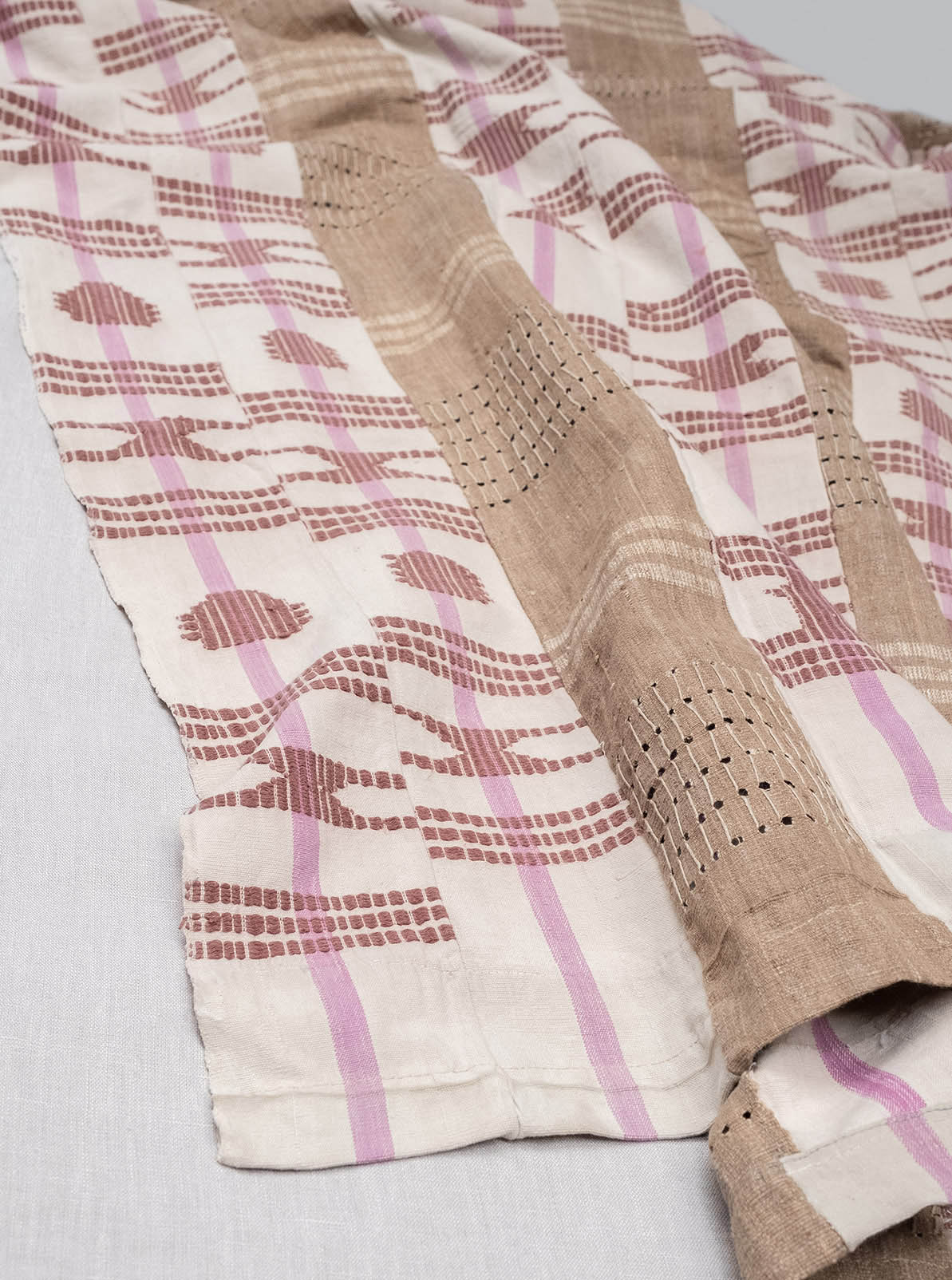 Larusi - TX572 – Vintage African textile