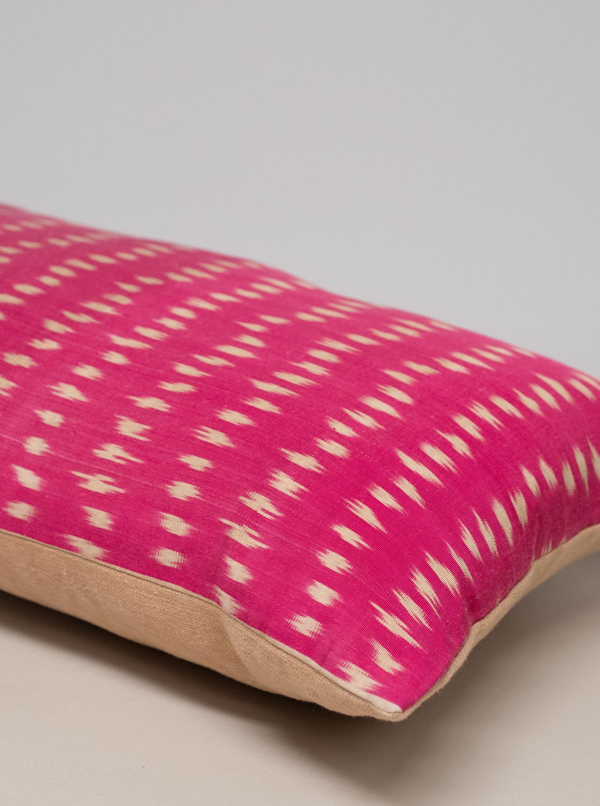 Larusi - CS027: Silk Ikat Cushion Cover