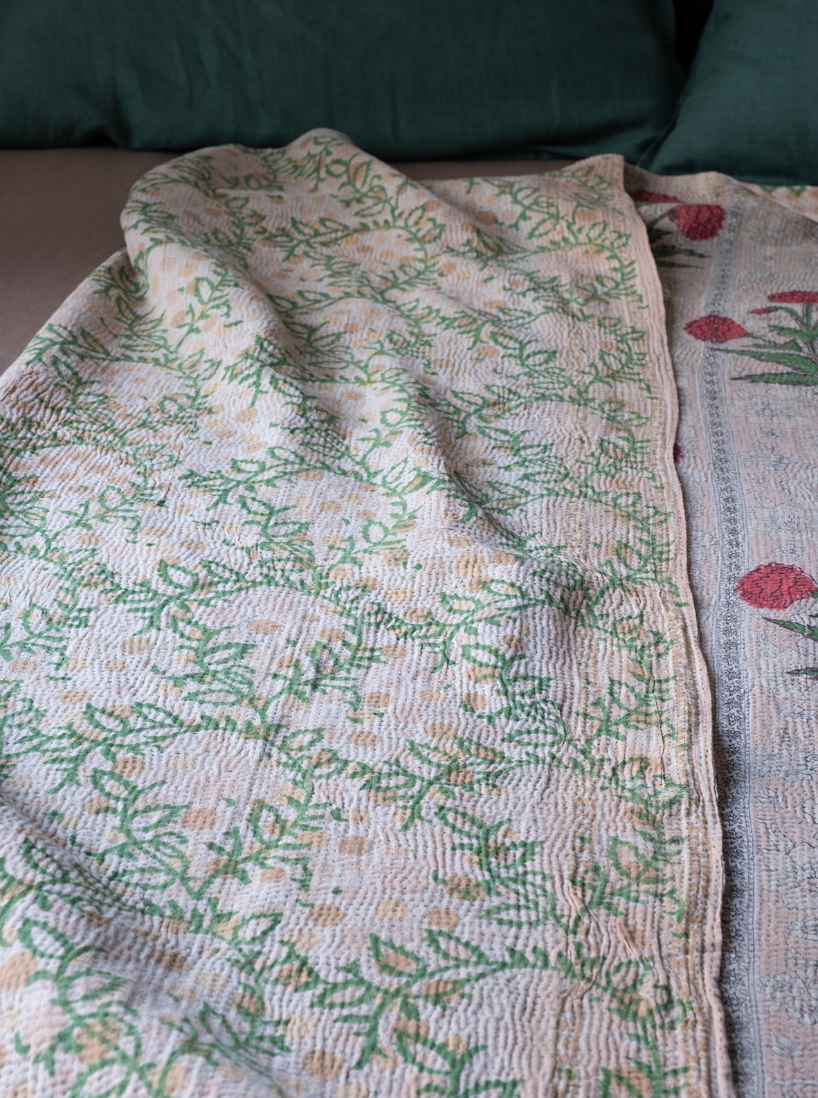 Larusi - TEX157 – Vintage Kantha Throw
