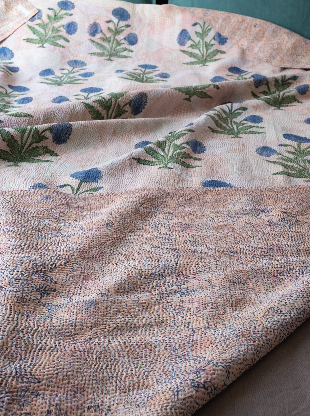Larusi - TEX160 – Vintage Kantha Throw
